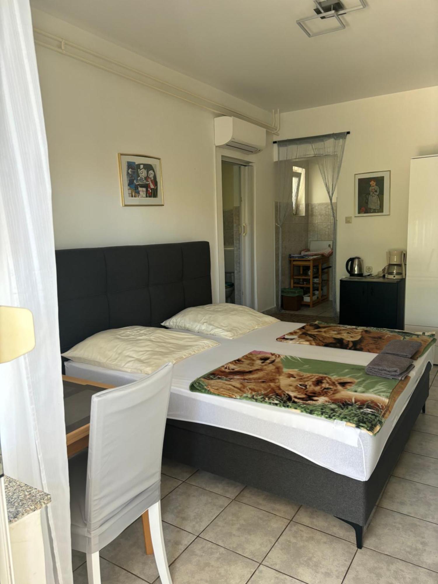 Villa Julian & Juliana Krk Town Pokoj fotografie