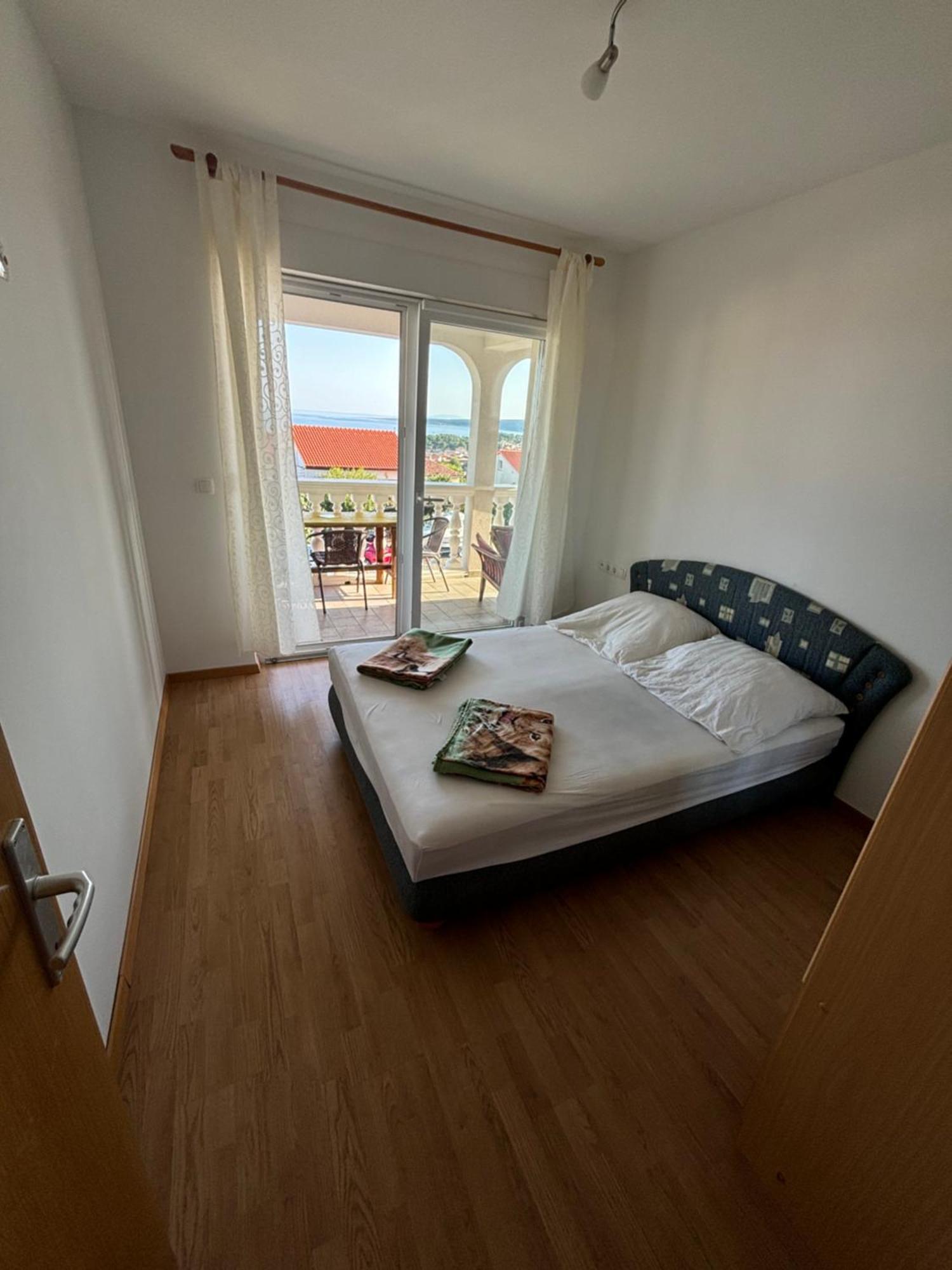 Villa Julian & Juliana Krk Town Pokoj fotografie